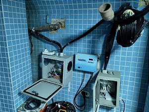 Manutenção em iluminação de fibra Ótica em piscina