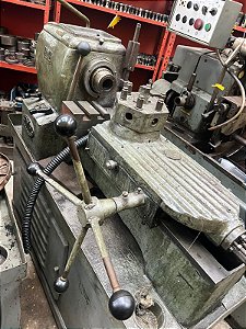 Torno AMA TR4