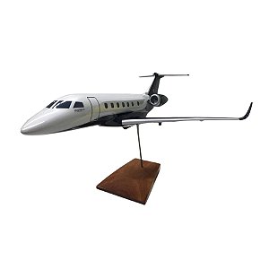 Maquete Phenom 300 / 1:75