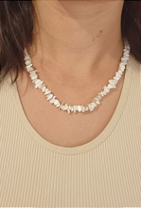 Colar de Cascalho de Madrepérola