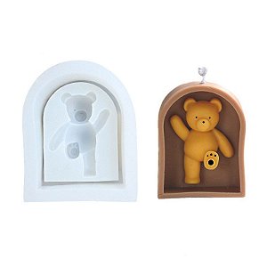 Molde de Silicone para Vela Urso Ursinho Chutando Pontapé 8,1cm