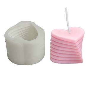 Molde de Silicone para Vela Artesanal Coração Giratório Torcido