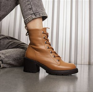 BOTA FEMININA COTURNO SALTO BLOCO CASTOR