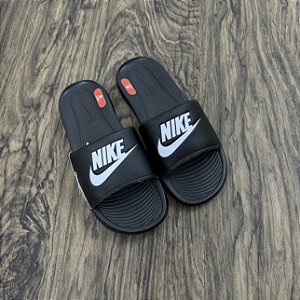 Chinelo Nike Victori Preto