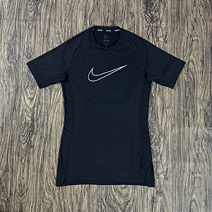 Camiseta Nike Pro Preta