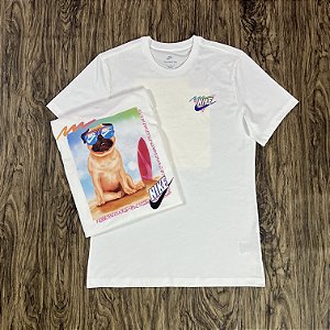 Camiseta Nike Sportswear Beach Pug Branca