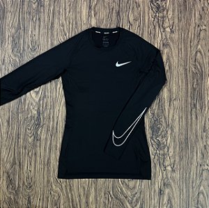Camiseta Nike Pro Manga Longa Preta
