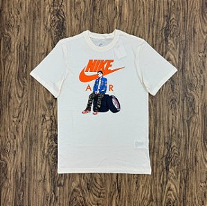 Camiseta Nike Air Sportswear Creme