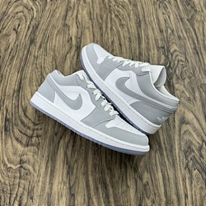 Tênis Nike Air Jordan 1 Low Wolf Grey