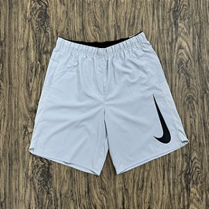 Short Nike Dri-Fit Challenger Cinza