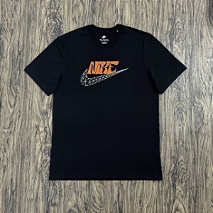 Camiseta Nike Sportswear Preta