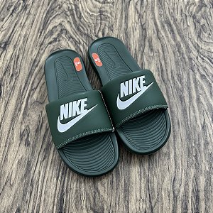 Chinelo Nike Victori Verde