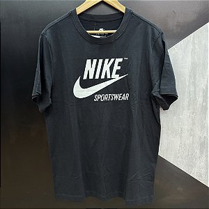 Camiseta Nike SportswearTM Preta
