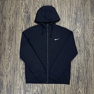 Jaqueta Nike Swoosh Essentials Preta