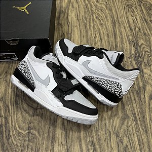 Tênis Nike Air Jordan Legacy 32 Low Cinza