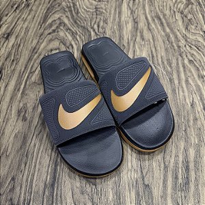 Chinelo Nike Air Max Cirro Preto com Laranja