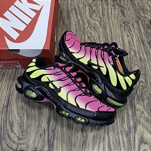 Tênis Nike Air Max Plus Hyper Pink Volt