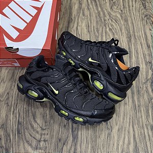 Tênis Nike Air Max PLus "Black Green"