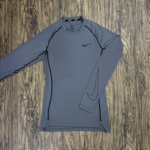 Camiseta Nike Pro Manga Longa Cinza Chumbo