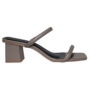 Michaela tamanco fendi