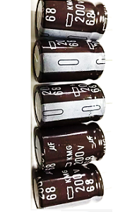 CAPACITOR ELETROLÍTICO 105° 68UF X 200V