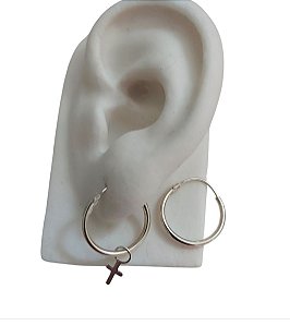 Brinco de Argola com Pingente Cruz Prata teor 925 1,8cm