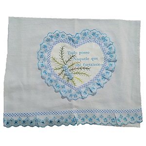 Pano de prato bordado a mão -  "Coração"