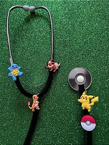 Kit Enfeite Pediatria Estetoscópio Caneta Lápis Pokémon