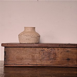 Caixa de Ferramentas Antiga em Madeira - 96x46cm (L x P)