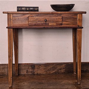 Mesa de Apoio com Gaveta em Madeira, MG, Séc. XX - 36x82cm (L x C)