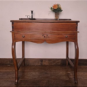 Mesa de Costureira Antiga com Compartimento Interno - 53x91cm (L x C)
