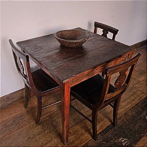 Mesa de Refeições Quadrada, Início do Séc. XX, MG - 80x80cm (L x C)
