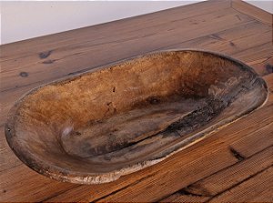 Gamela Antiga de Madeira Oval Rústica – Início Século XX