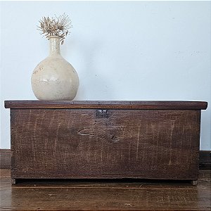 Baú Madeira Antigo, Início Séc. XX - 107x41cm (L x P)