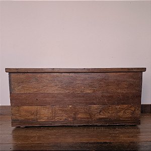 Arca para Enxoval, Madeira Rústica, Séc. XX - 141x59cm (L x P)