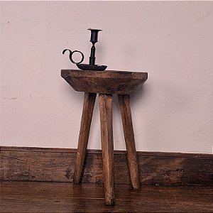 Banquinho em Madeira Redondo Anos 50 - 32cm (diam)