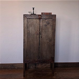 Armário em Duas Portas com Tramela, 1900s - 66x37x132cm