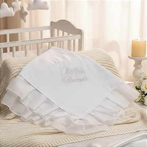 Manta Batizado com bordado Meu Batizado e Babado