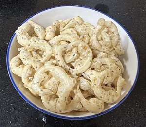 BISCOITO DE POLVILHO PARMESÃO E CHIA