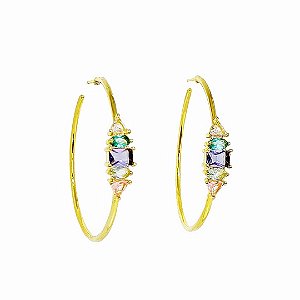 Argola em banho de ouro 18k com cristais coloridos