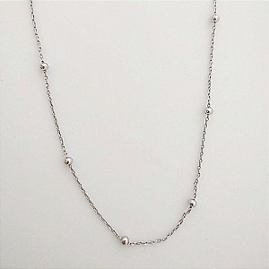 Colar em banho de ouro branco corrente com bolinhas
