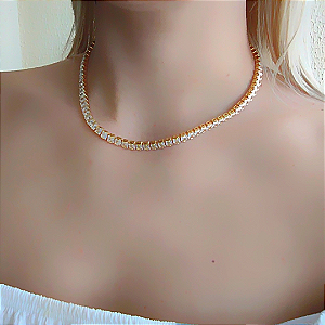 Colar riviera quadrada em banho de ouro 18k com zircônias cristais