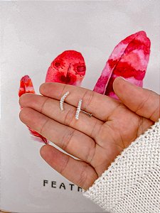 Piercing Cluster Cravejado Base Reta