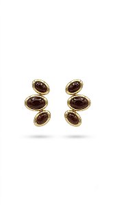 Brinco Meia Petala Esmaltado e Resinado Café – Banhado a Ouro 18k