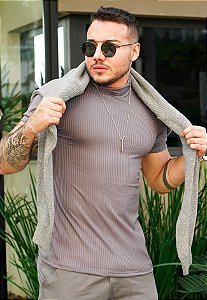 Camiseta Gola Alta Canelada Cinza