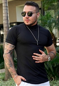 Camiseta Gola Alta Canelada Preta