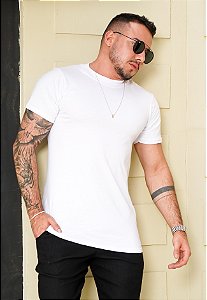 Camiseta Gola Média Branca