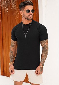 Camiseta Gola Média Texturizada Preta