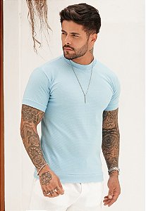 Camiseta Gola Média Texturizada Azul Bebê