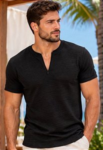 Camiseta Texturizada Gola Zíper